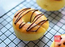 Illustration of how to make bread donuts 12