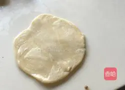 Illustration of how to make traditional Soviet-style fresh meat mooncakes 15