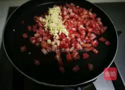 Illustration of how to make Tang Renshen Sausage Hand-Teared Bread 5