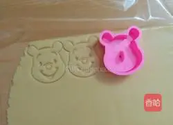 Illustration of how to make cartoon cookies 7