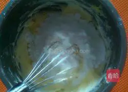 Illustration of how to make shredded coconut cookies 1