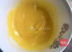 Illustration of how to make French cheese mooncakes 3