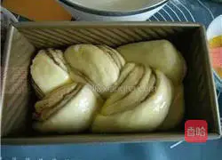 Red bean paste toast Practice illustration 11