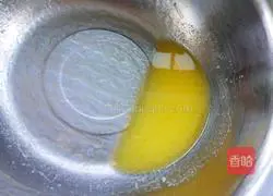 Illustration of how to make golden diamond toast 9