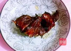 Illustration of homemade Wuren barbecued pork mooncake fillings 3