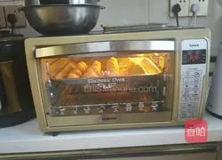 Illustration of how to make milk-flavored bread 8