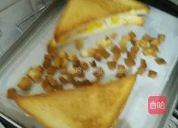 Illustration of how to make corn cheese toast 8
