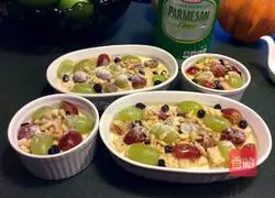 Illustration of how to make raisin bread pudding 7