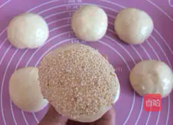 Beef Burger Recipe Illustration 7