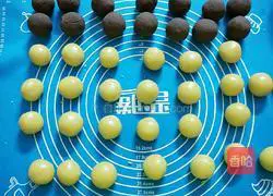 Illustration of how to make red bean filling mooncakes 4