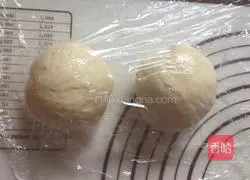 Illustration of how to make two-color water cube toast bread 6