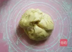 Illustration of how to make coconut bread 11