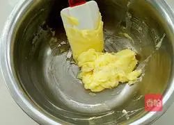 Illustration of how to make mushroom biscuits 4