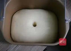 Illustration of how to make glutinous rice flour toast 8