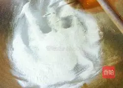 Illustration of how to make custard snowskin mooncakes 2
