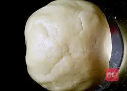 Illustration of how to make milk and egg biscuits 1