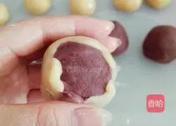 Illustration of how to make Cantonese bean paste mooncakes 8