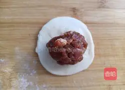 Illustration of how to make fresh meat mooncakes 13