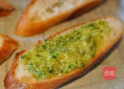 Illustration of how to make garlic French buns 8