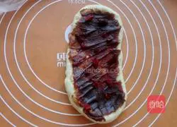 Illustration of how to make bean paste and cranberry toast 6