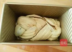 Illustration of how to make bean paste and crispy toast 11