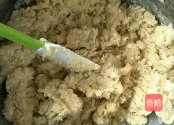 Illustration of how to make five-nut stuffed mooncakes 6