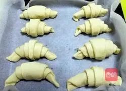 Illustration of how to make meat floss bread 11