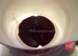 Illustration of how to make chocolate sauce mooncakes 2