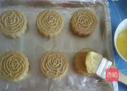 Lotus Paste Egg Yolk Mooncake Practice illustration 13