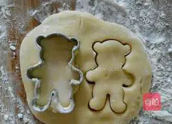 Illustration of how to make bear milk biscuits 8