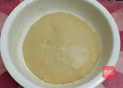 Illustration of how to make rose buns 7