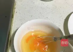 Illustration of how to make microwave biscuits 4