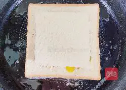 ㊙️5-minute crispy cheese toast recipe illustration 6