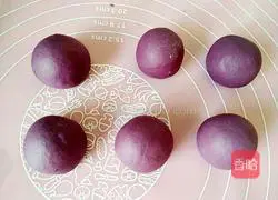 Illustration of how to make low-calorie purple potato bread 8