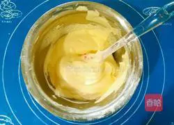 Chocolate Soft Center Pie Recipe Illustration 9