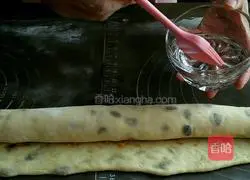 Illustration of how to make sugar orange bread rolls 14