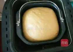 Illustration of how to make healthy brown sugar soft European buns 6