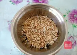 Illustration of how to make nut mooncake filling 6