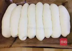 Illustration of how to make crispy buns without kneading 14