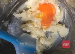 Illustration of how to make cranberry biscuits 4