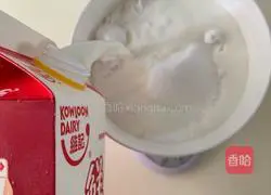 Illustration of how to make bird's nest snowskin mooncakes 2