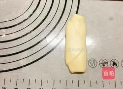 Illustration of how to make fresh meat mooncakes 11