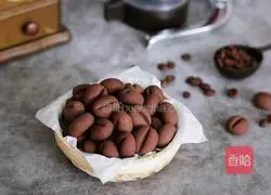Illustration of how to make coffee bean biscuits 11