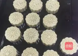 Cantonese-style mooncake recipe illustration 6