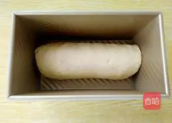 Illustration of how to make handmade three-color toast 23