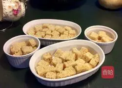 Illustration of how to make raisin bread pudding 1