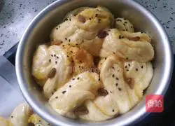 Coconut Bread Recipe Illustration 19