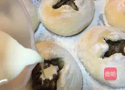 Illustration of how to make potato bread with milk 19