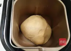 Illustration of making bean paste and cranberry toast 3