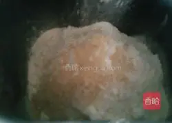 Illustration of how to make red bean paste toast 1